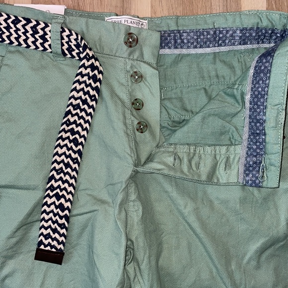 Men’s Free People sage green shorts with woven fabric belt, size 30 - Picture 3 of 10